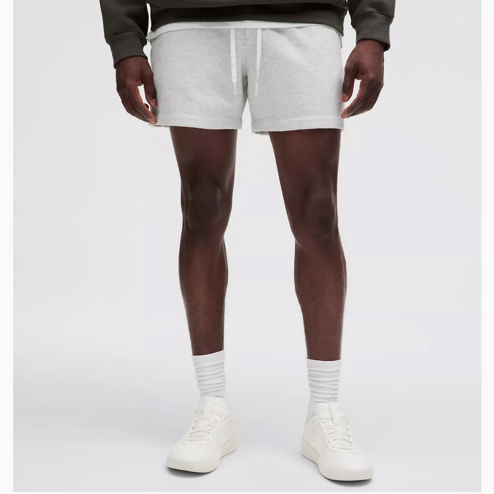 Lululemon Classic-Fit Short 5”